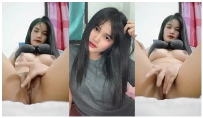 ကလိနေတဲ့ အချောလေး