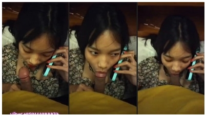 မြန်မာမလေး မိုက်ကိုင်ရင်း ဖုန်းပြော