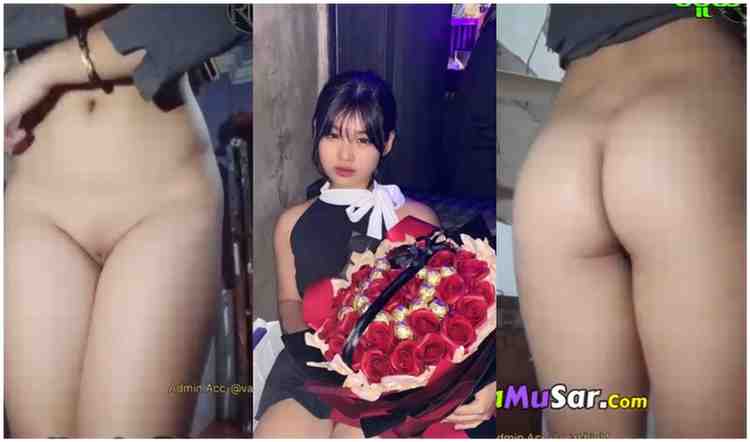 ပါကင်လေးနုဖတ်နေတာပဲ ပိပိလေးက ရှယ်မိုက်တာ